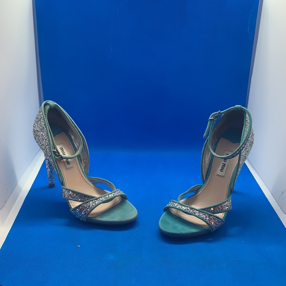 🔥 👠 Miu Miu Silver/Blue Coarse Glitter And Suede Trims Open Toe Sandals 35 5‎